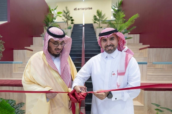 In Saudi Arabia, e& Enterprise Opens a Contact and Customer Experience Center