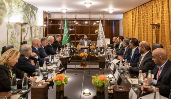 Prince Khalid bin Salman Talks with Italian Businesses on Military Cooperation