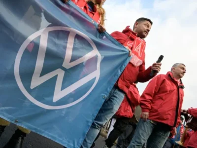 Almost 100,000 German Workers Participated in the Volkswagen Strikes: Union