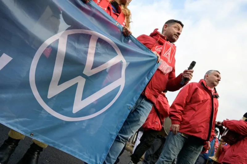 Almost 100,000 German Workers Participated in the Volkswagen Strikes: Union