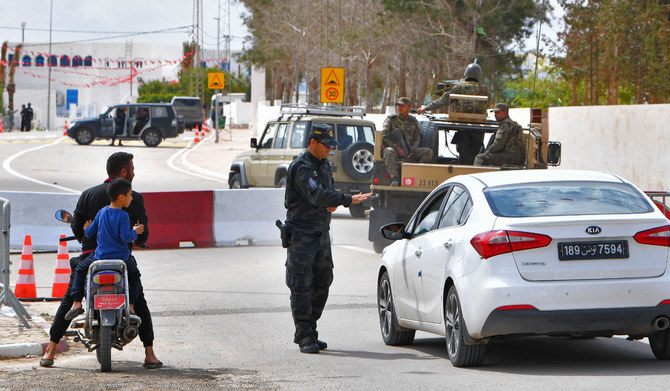 A Man Who Lit Himself on Fire Outside a Synagogue in Tunisia is Killed by Police