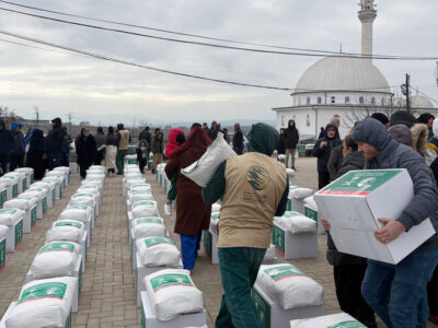 Food Baskets Are Distributed Globally by a Saudi Aid Organization