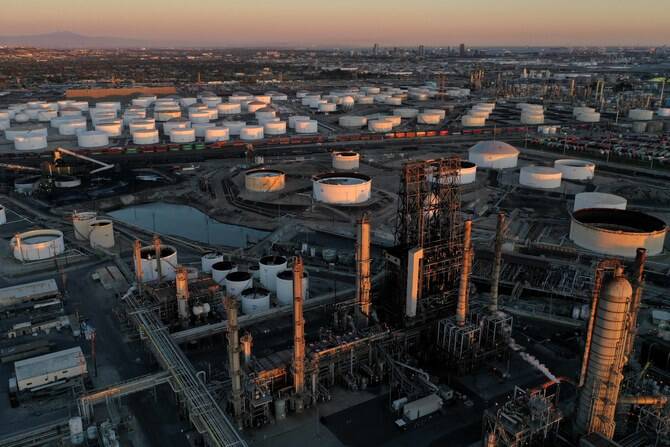 Goldman Sachs Lowers its 2026 Oil Price Prediction Due to the Possibility of a Recession