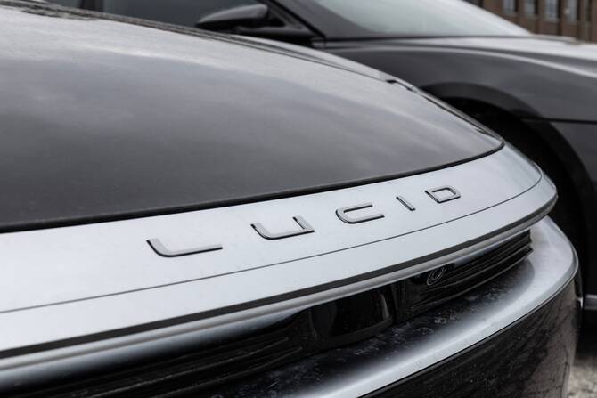 Lucid, Owned by PIF, Raises $1.1 Billion Through The Sale of Convertible Notes
