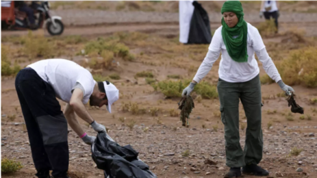 Morocco Participates in a Clean-up Effort in The Sahara