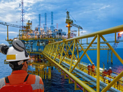 Oil Updates: Amid Indications of a Tighter Supply, Oil Remains Close to its Three-Week High