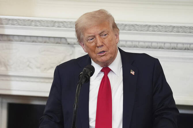 Trump Threatens to Impose Taxes on Russia if The Conflict in Ukraine isn't Ended in 50 days