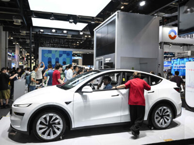 Musk's Tesla and Samsung Agree to a $16.5 Billion Chip Supply Agreement