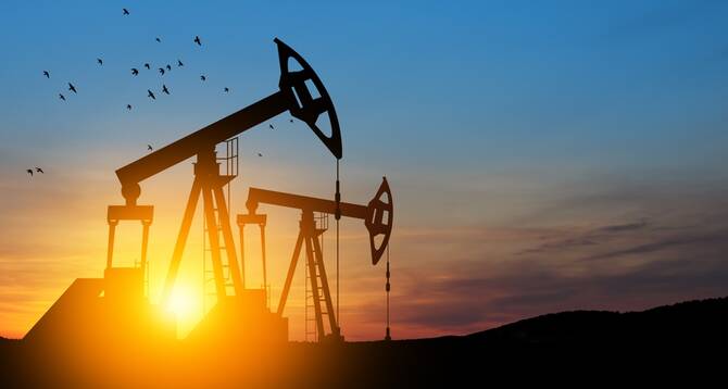 Oil Updates: Crude Remains Stable as Investors Consider the Effects of US Tariffs