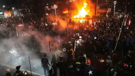 Indonesia Protests Turn Deadly: Blaze Claims 3 Lives After Driver’s Death