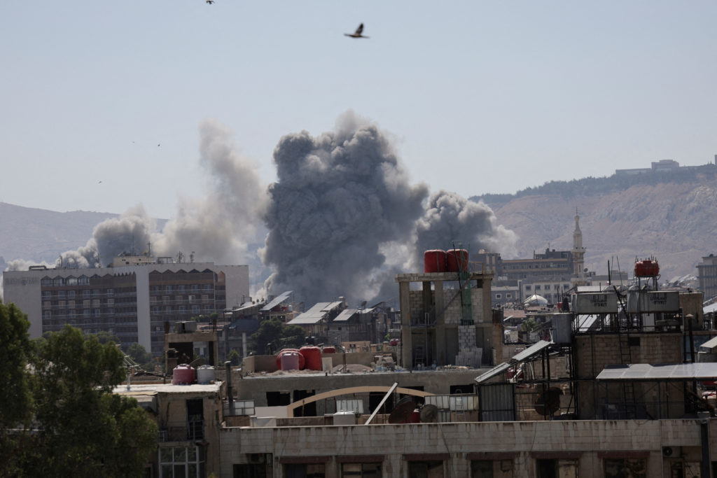 Syrian Media Reports Israeli Airstrikes Around Key Cities Syrian Media Reports Israeli Airstrikes Around Key Cities