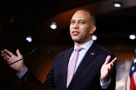 Hakeem Jeffries Warns: Trump Leading Nation Toward Government Shutdown