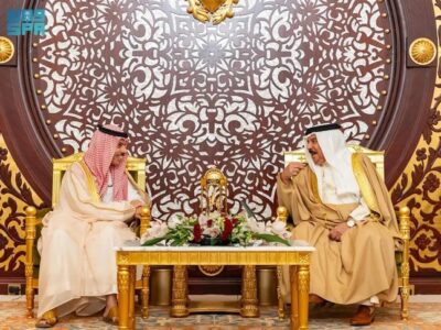 Bahrain’s King Hamad Welcomes Saudi Minister in Manama for Key Talks Bahrain’s King Hamad Welcomes Saudi Minister in Manama for Key Talks