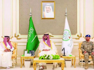 Defense Minister Praises Officials for Advancing Ministry’s Vision