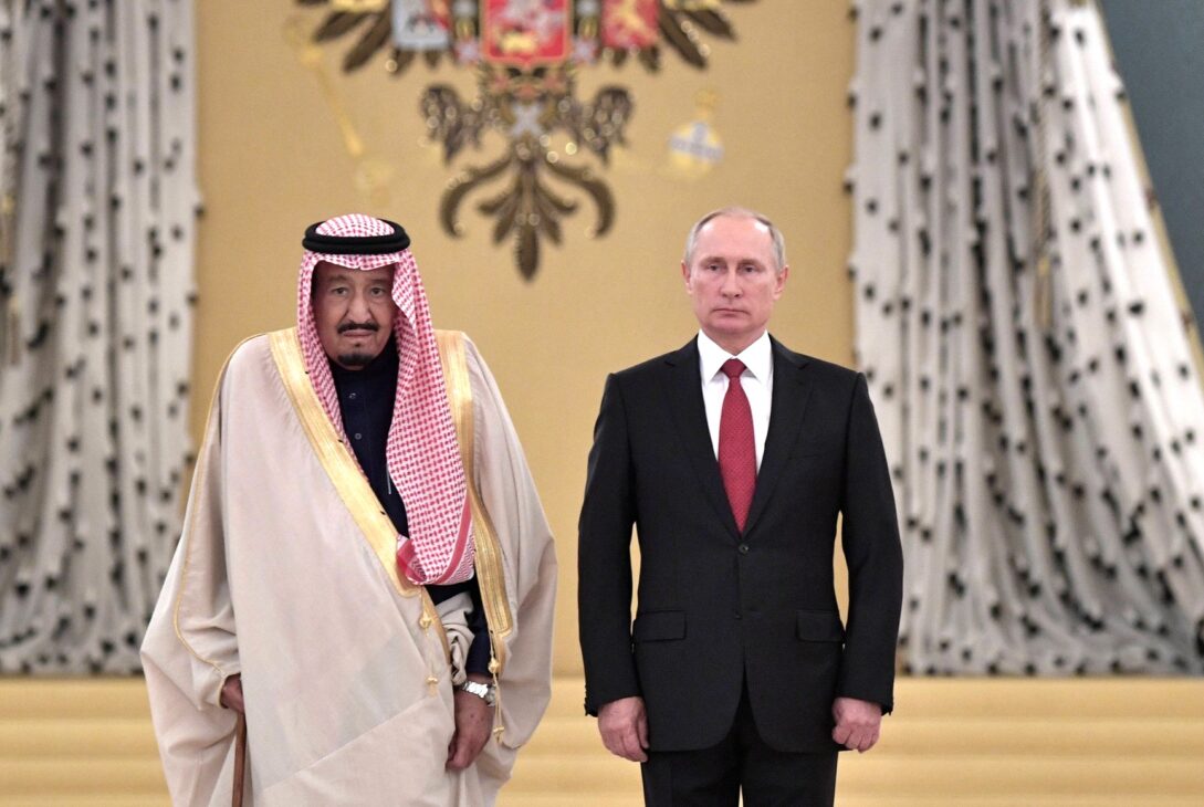King Salman Receives Diplomatic Message from Russia