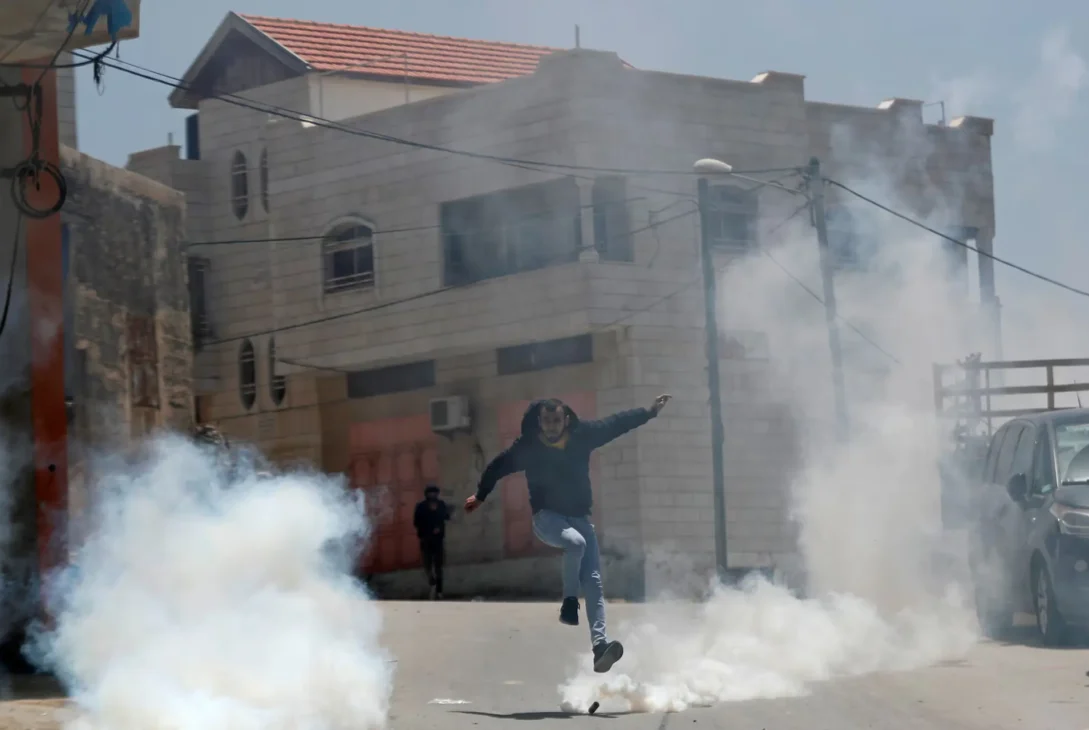 Israel Says One Dead After Forces Fire on Stone-Throwers in West Bank