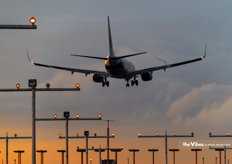 Middle East Tensions Push Jet Fuel Prices Up, Airlines Adjust Flight Fares