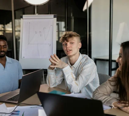 How to Turn Cold Emails into B2B Sales Conversations That Get Replies