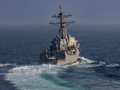 US Blockade in the Strait of Hormuz: Risks, Strategy, and Economic Impact