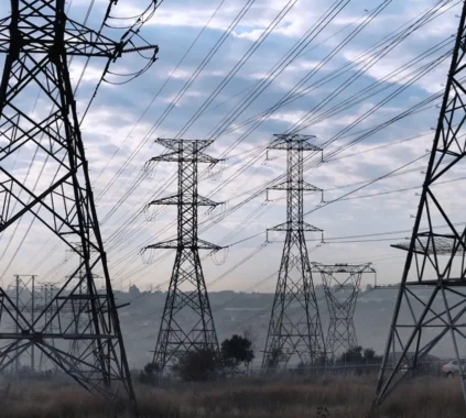 Sri Lanka Plans Electricity Tariff Hike as Energy Crisis Deepens