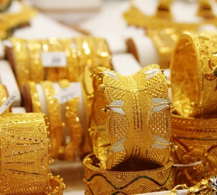 What the Fall in Dubai Gold Prices Means for Buyers and Investors