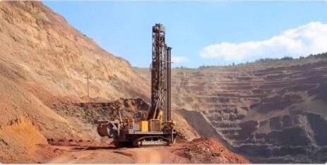 Saudi Manufacturing and Mining Sectors Power Double-Digit Revenue Growth