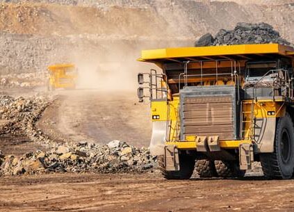 Saudi Manufacturing and Mining Sectors Power Double-Digit Revenue Growth
