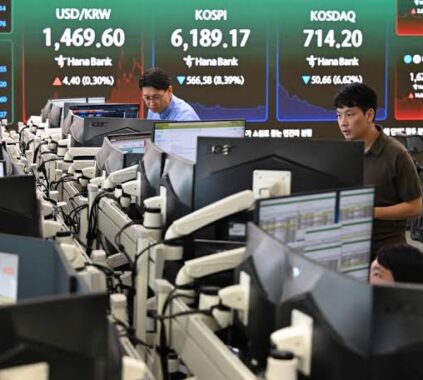 Semiconductor Slump Sparks Global Market Decline, World Stocks Hit Monthly Low