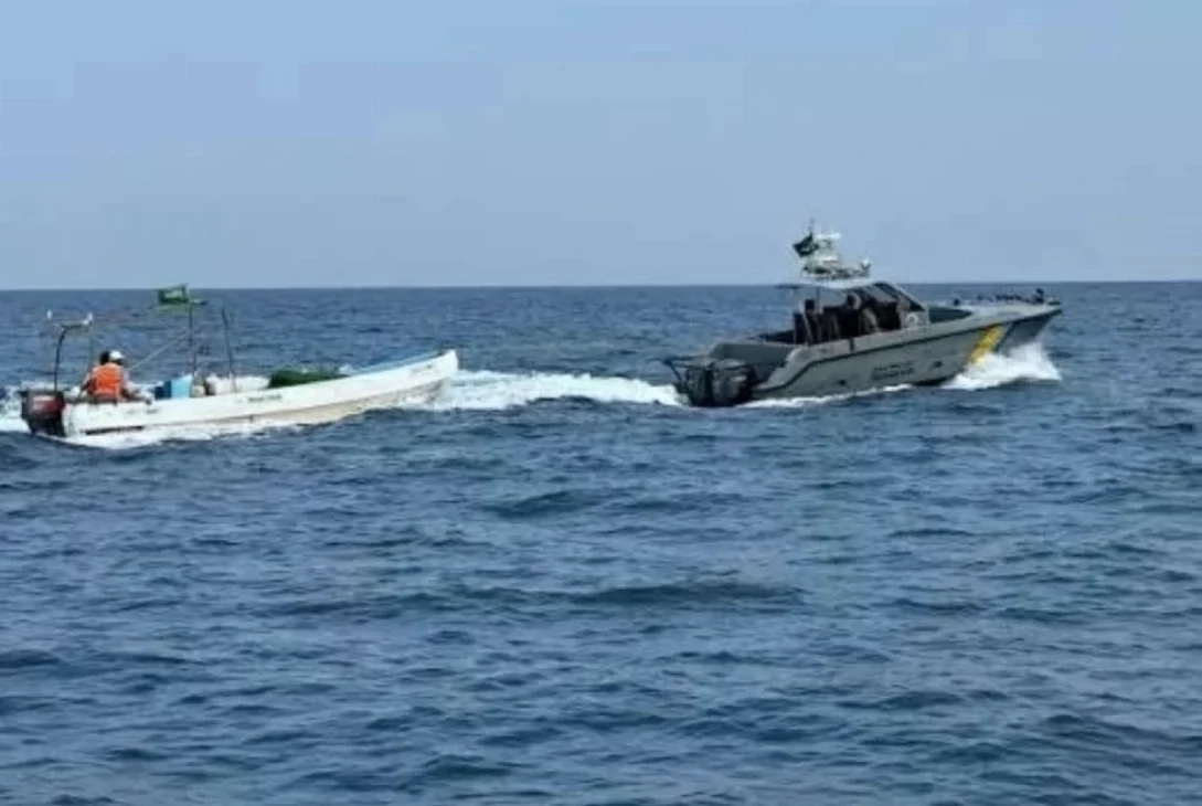 Border Guard Rescues Five Citizens After Boat Breaks Down Off Yanbu Coast