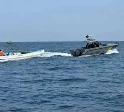 Border Guard Rescues Five Citizens After Boat Breaks Down Off Yanbu Coast