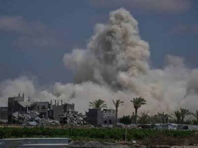 Israel Issues Warning to Hamas Over Kites Launched From Gaza