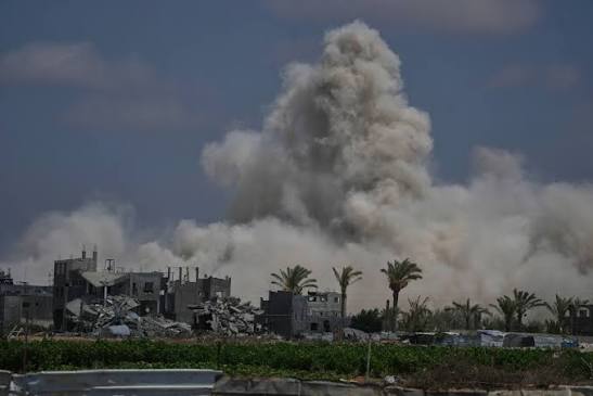 Israel Issues Warning to Hamas Over Kites Launched From Gaza