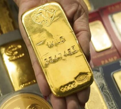 Dubai Gold Prices Dip in Early Trade Following Two-Month Peak
