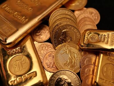 Gold Falls Due to Rising Fed Rate Hike Expectations Ahead of the Policy Conference