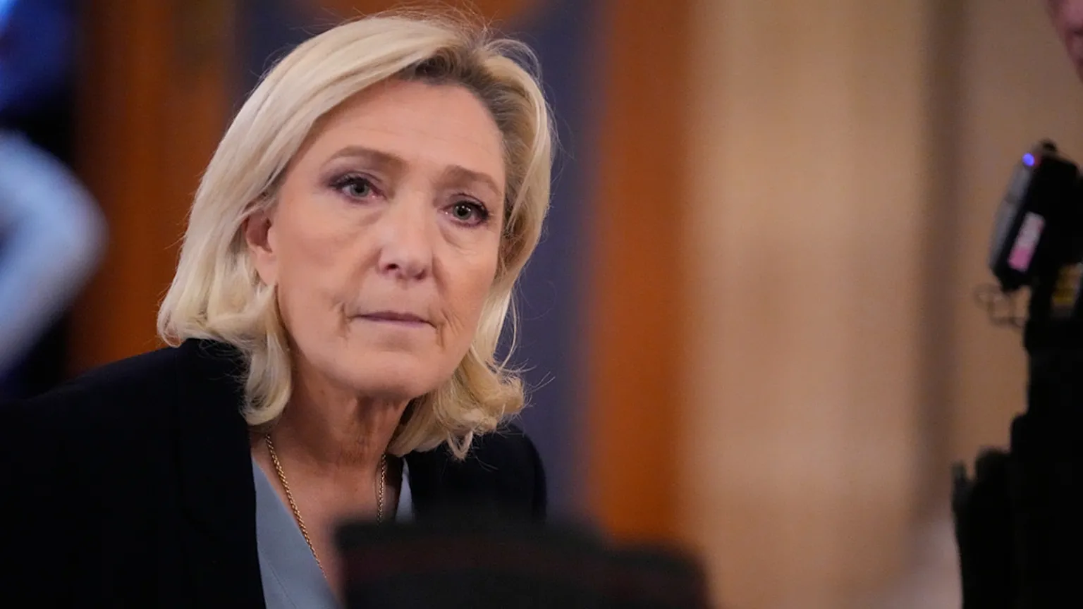Le Pen Begins French Presidential Bid, Vows to Restore Rule of law