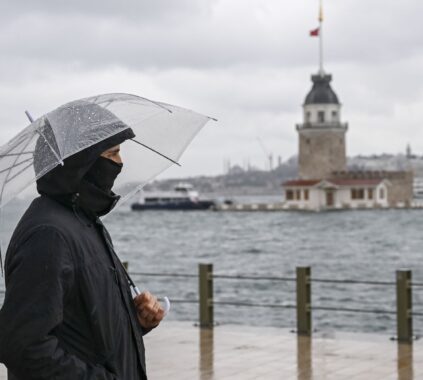 Schools in Istanbul Are Compelled to Close due to Severe Rainfall and Flooding