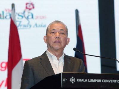Malaysian PM hosts Islamic Bank of Development chief in Kuala Lumpur