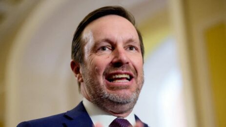 US Senator Murphy Says The Pentagon Wouldn't let Him Visit The US Base in Qatar