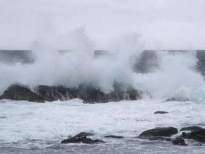 Taiwan Closes Down Ahead of Typhoon Champi, with Hundreds of Flights Cancelled