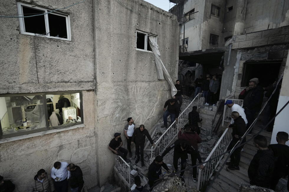 Israeli Troops Make Arrests 13 Palestinians Killed in West Bank Raids; six Killed in Gaza Attack