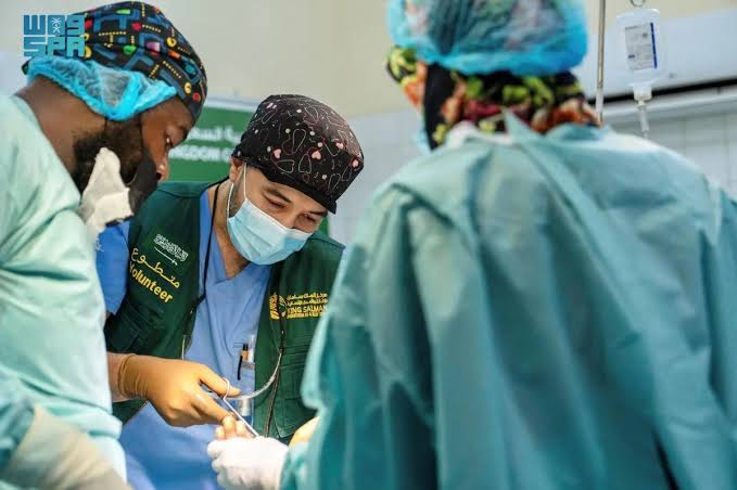 In Four Days, KSrelief Volunteers Operate on 75 Hearts in Nigeria